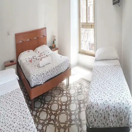 Tesoro Hotel *